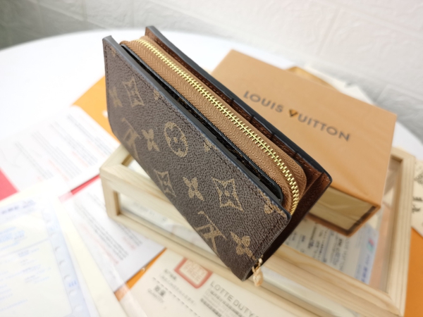 LVコピーウォレット背面デザイン